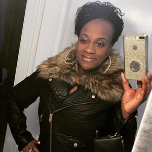 Meet your Posher, Christina